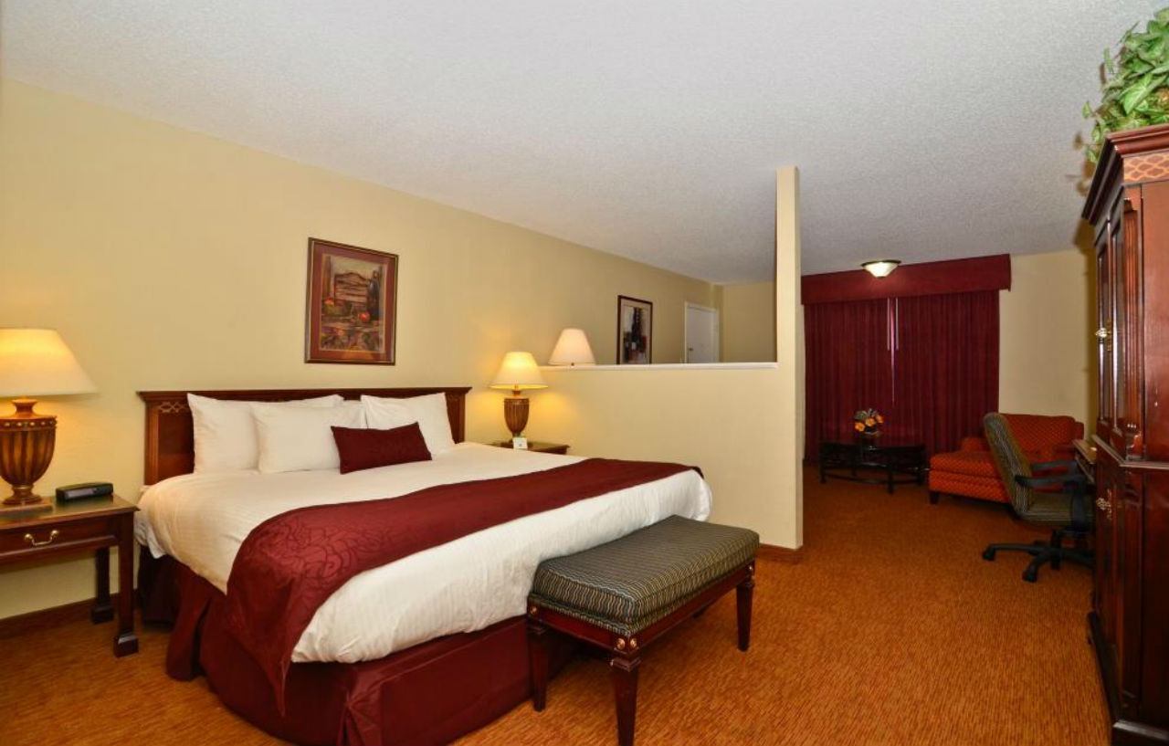 Best Western Pine Springs Inn Ruidoso Downs Стая снимка
